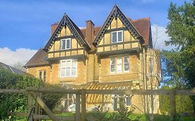 Lovely 3 Bed Condo